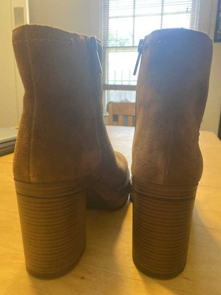 shaniya brown suede steve madden boots