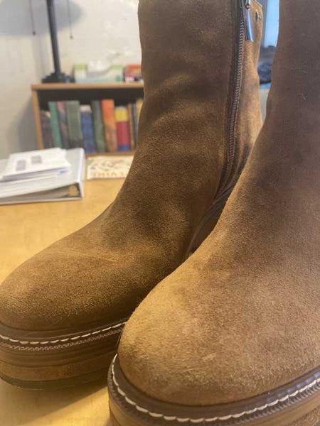shaniya brown suede steve madden boots