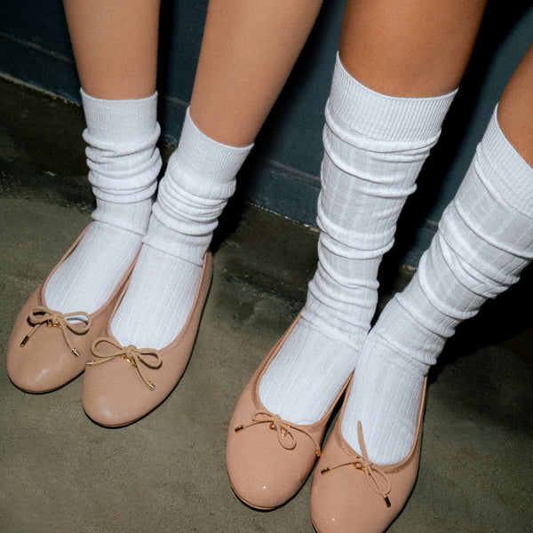 RIBBED KNEE HIGH SOCKS White  Women's Knee High Socks – Steve Madden