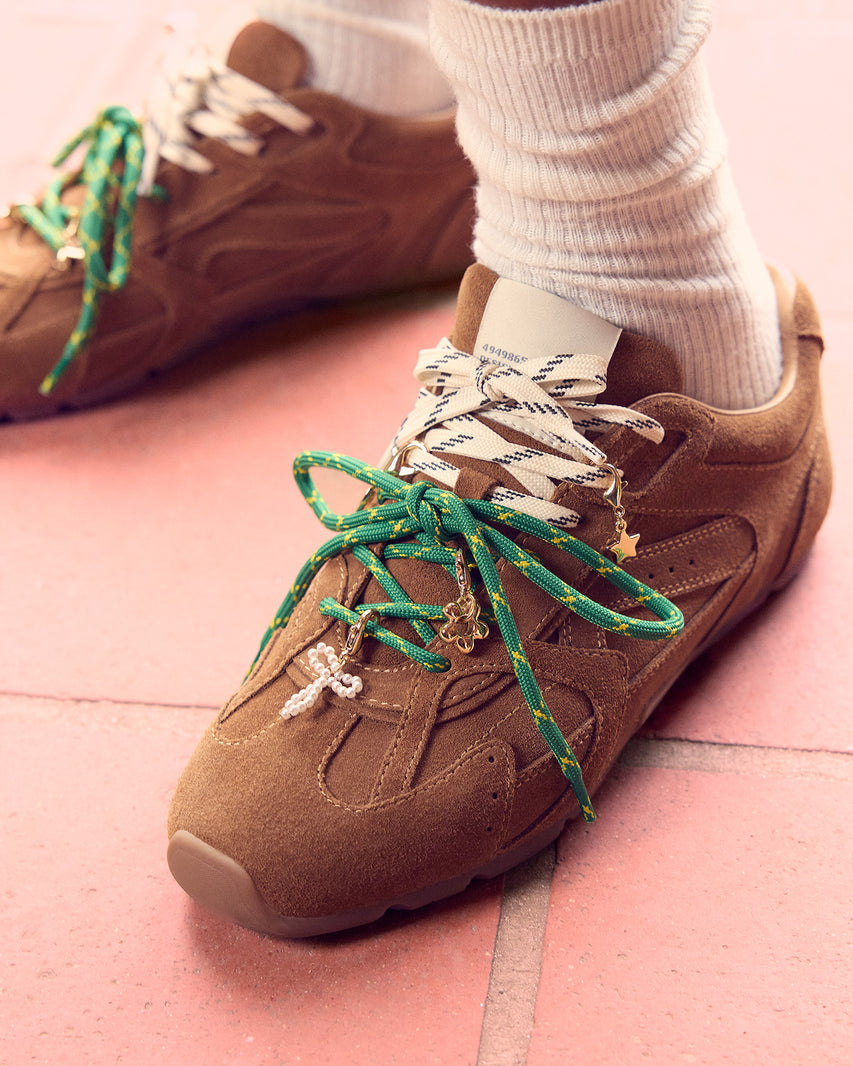 AZIEL Camel Suede Low-Top Lace-Up Women's Sneakers – Steve Madden