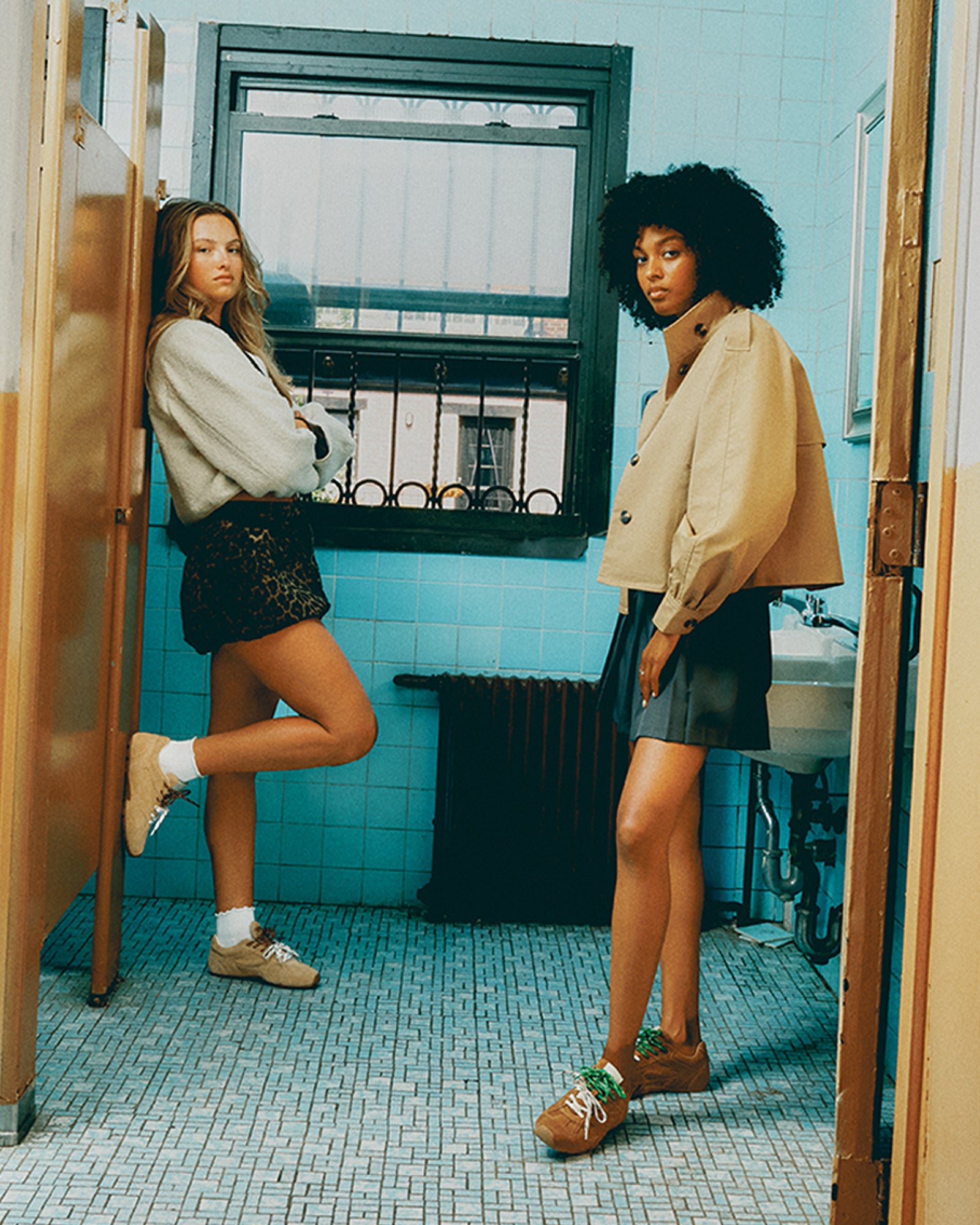 AZIEL Camel Suede Low-Top Lace-Up Women's Sneakers – Steve Madden