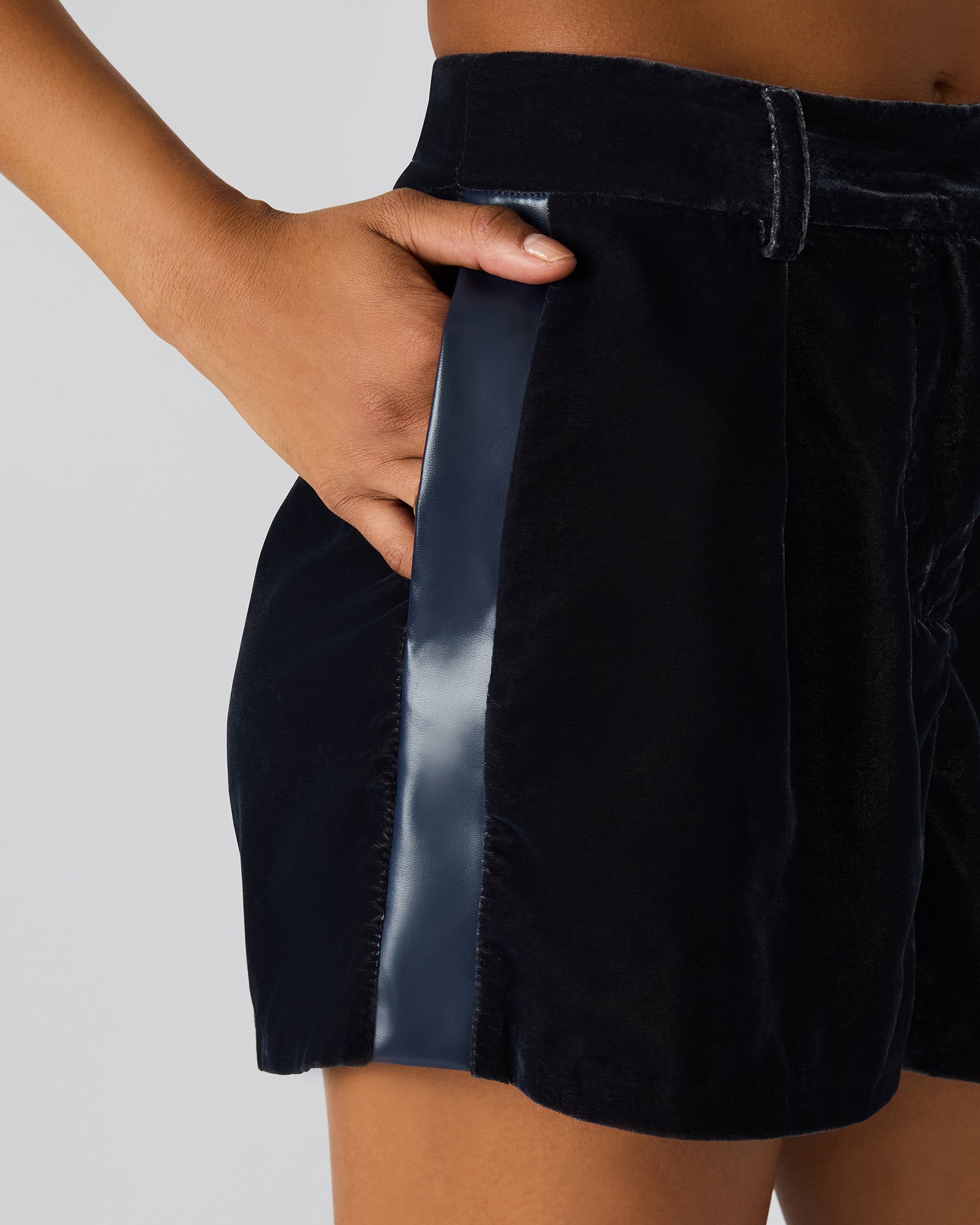 MINNETTA SHORT INDIGO HAZE - view 5
