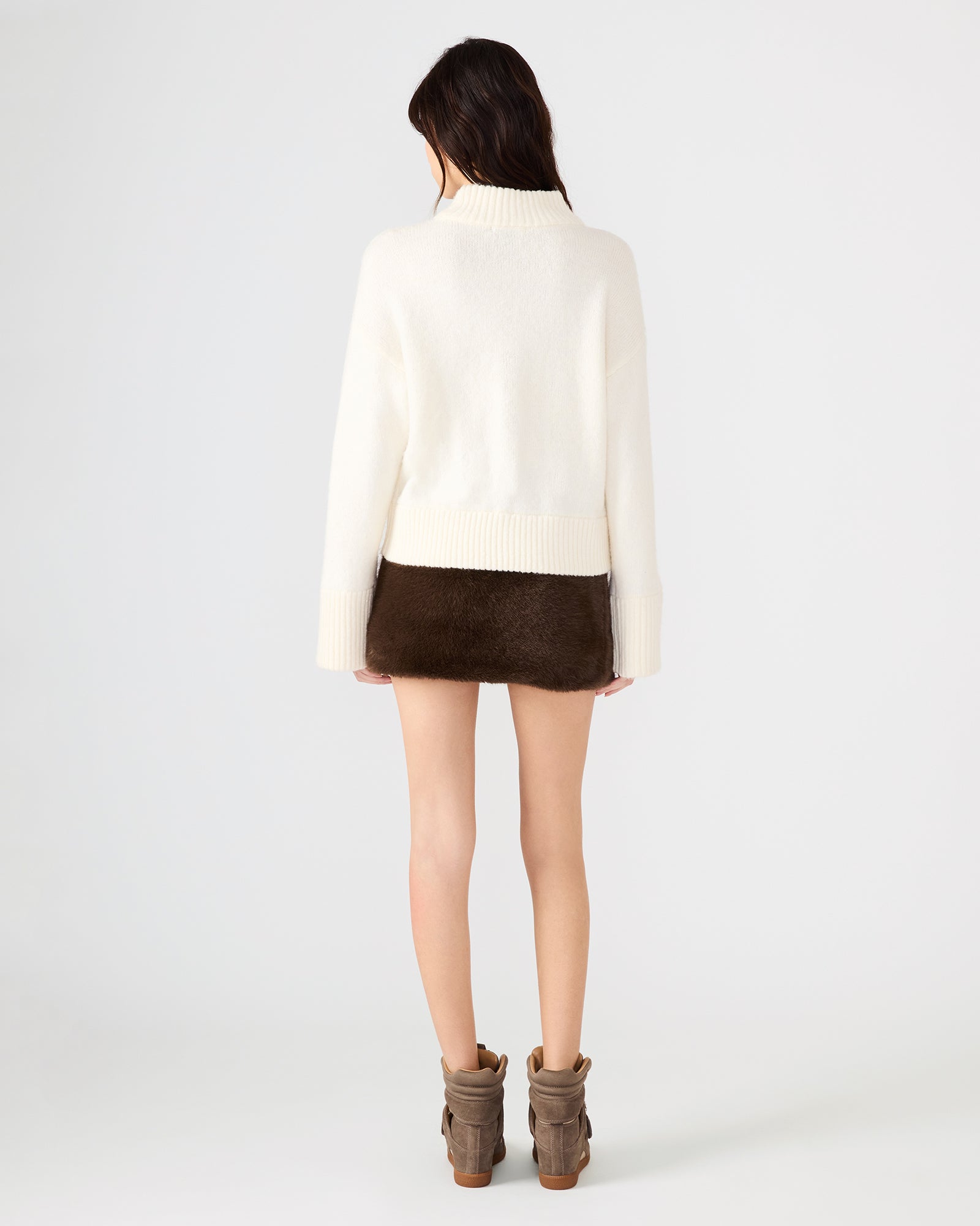 AVIVA Dark Espresso Faux Fur Mini Women's Skirt – Steve Madden