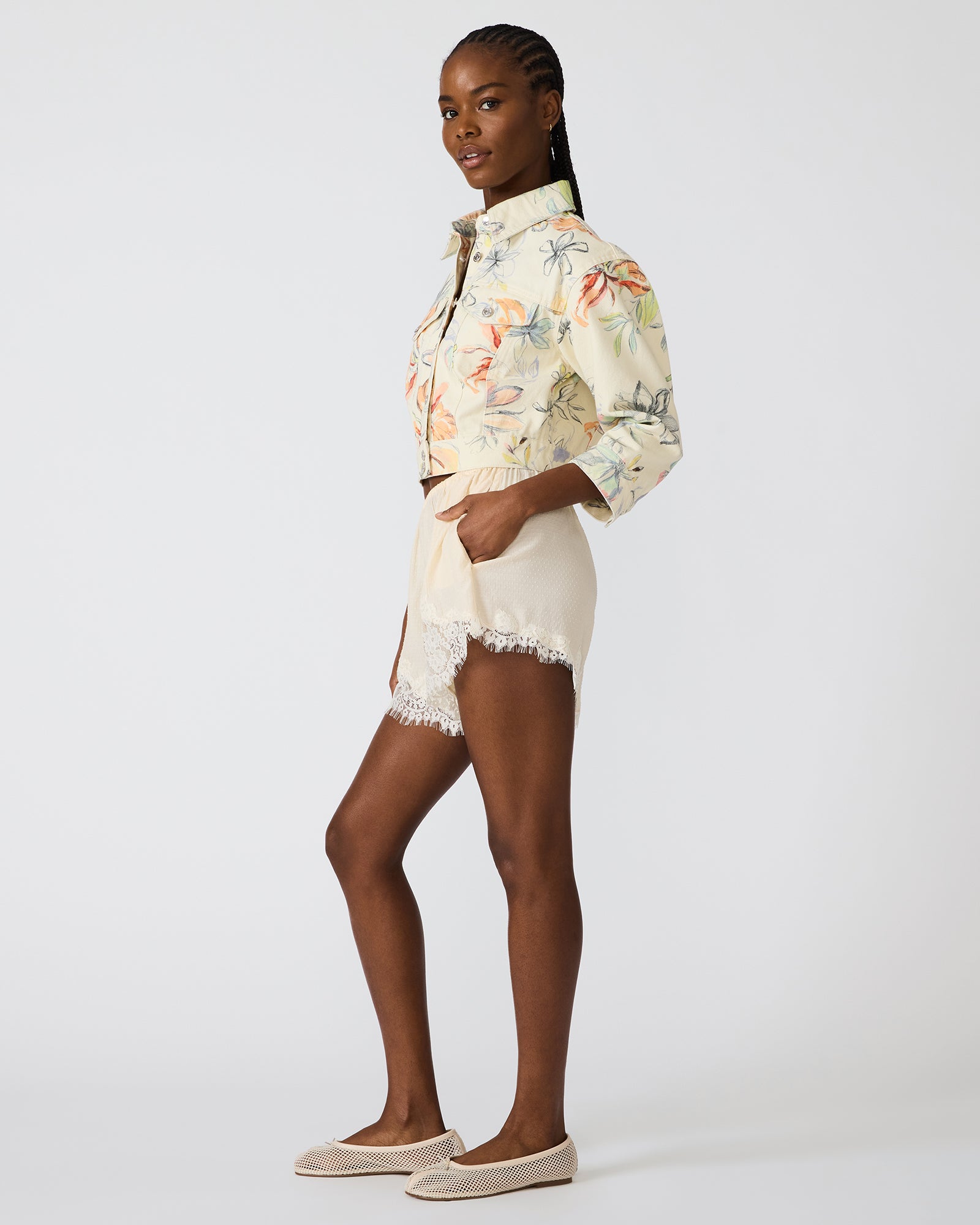 DAISEE Birch White Elastic Lace-Detail Women's Shorts – Steve Madden DAISEE Birch White Elastic Lace-Detail Women's Shorts – Steve Madden