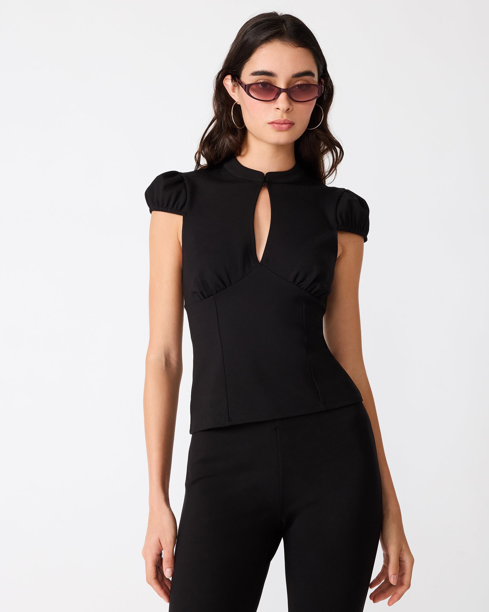 KEYHOLE TOP BLACK