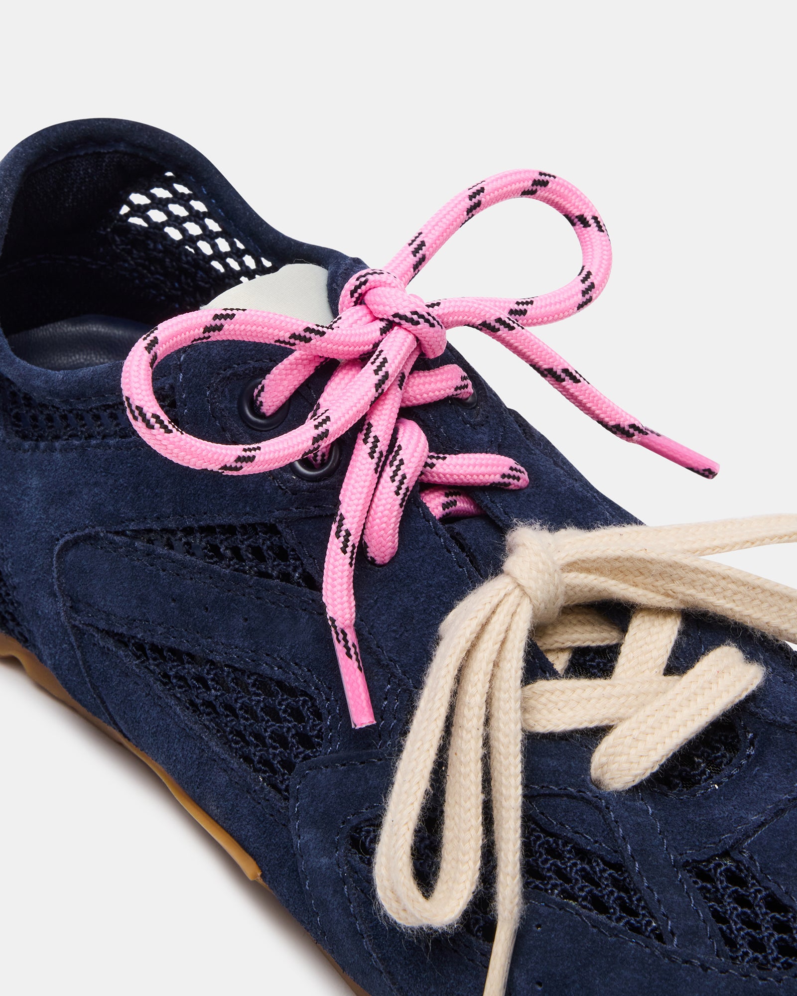 SHOELACE PINK - view 2