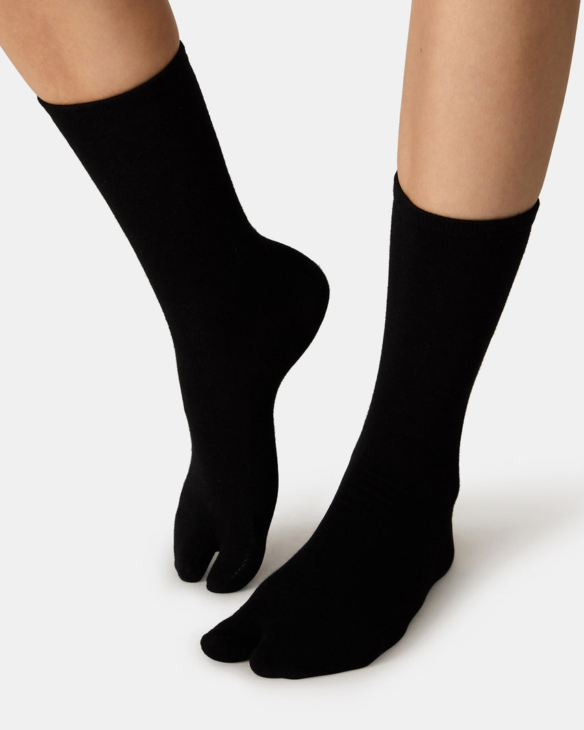 SPLIT TOE CREW SOCKS BLACK/WHITE - view 2