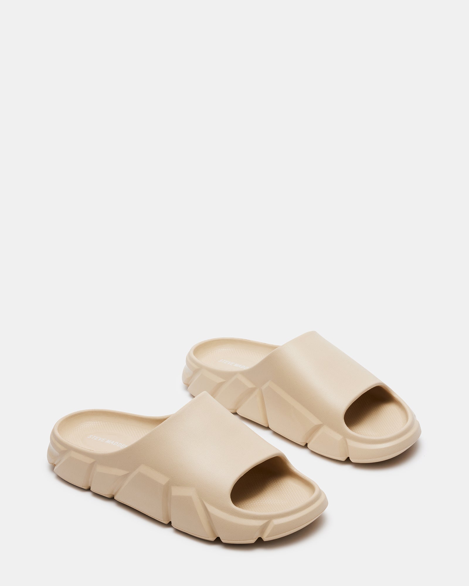 CHARGED Tan Flatform Slide Sandal | Men's Sandals – Steve Madden
