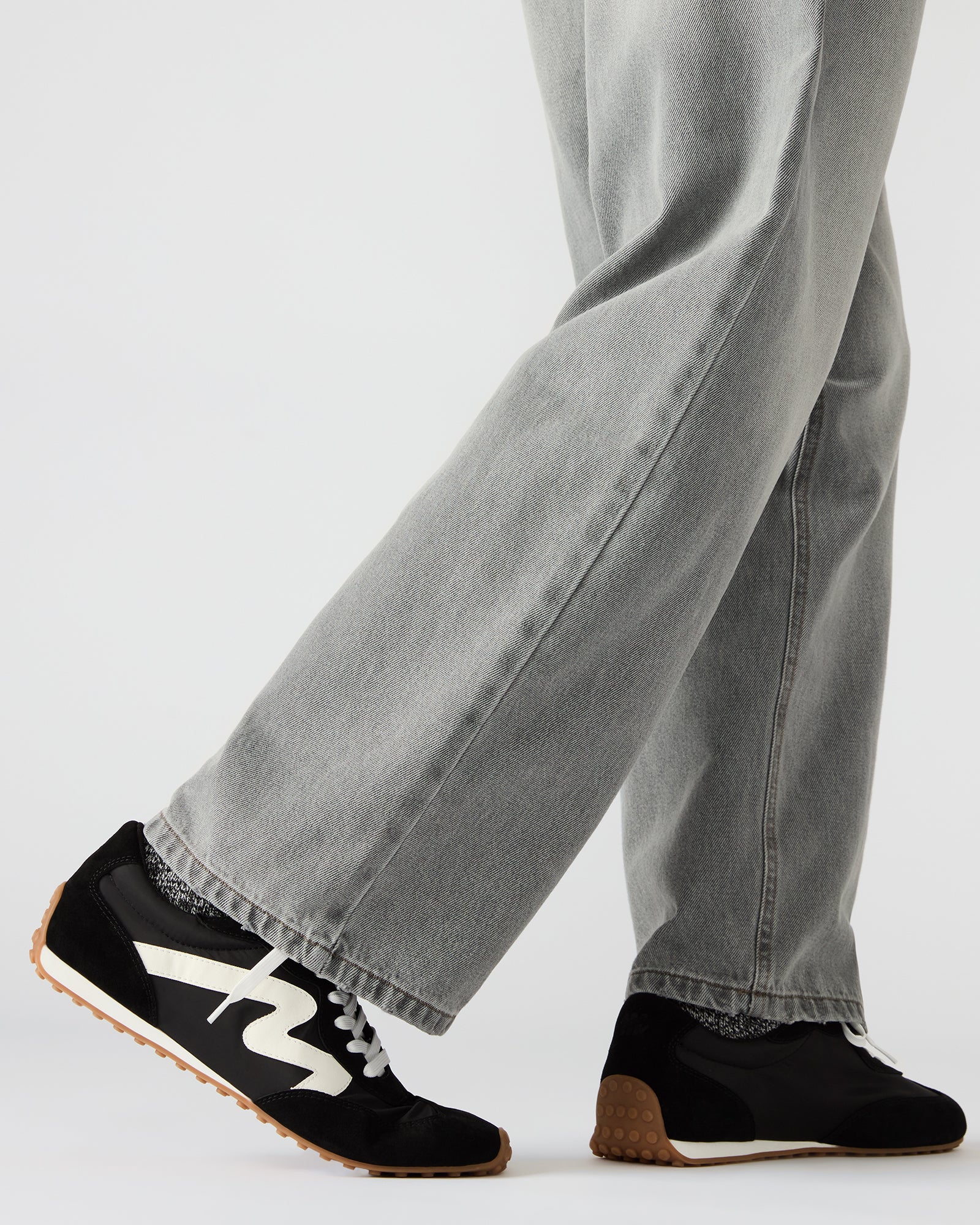 CYRUS Black Low-Top Lace-Up Men's Sneaker – Steve Madden