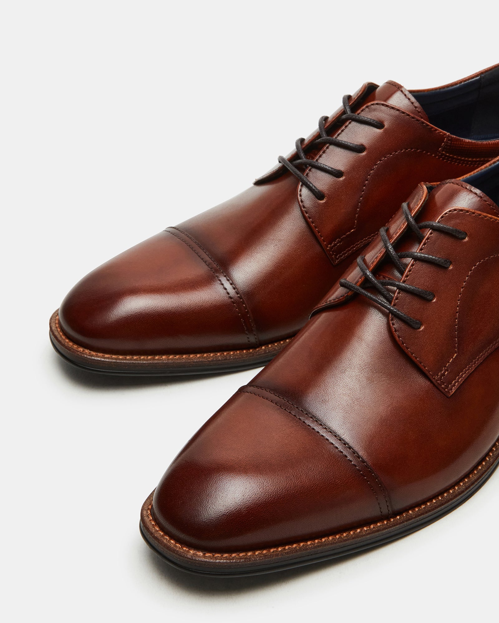 HASEN Tan Leather Men's Lace-Up Dress Shoe Steve Madden HASEN Tan Leather Men's Lace-Up Dress Shoe Steve Madden