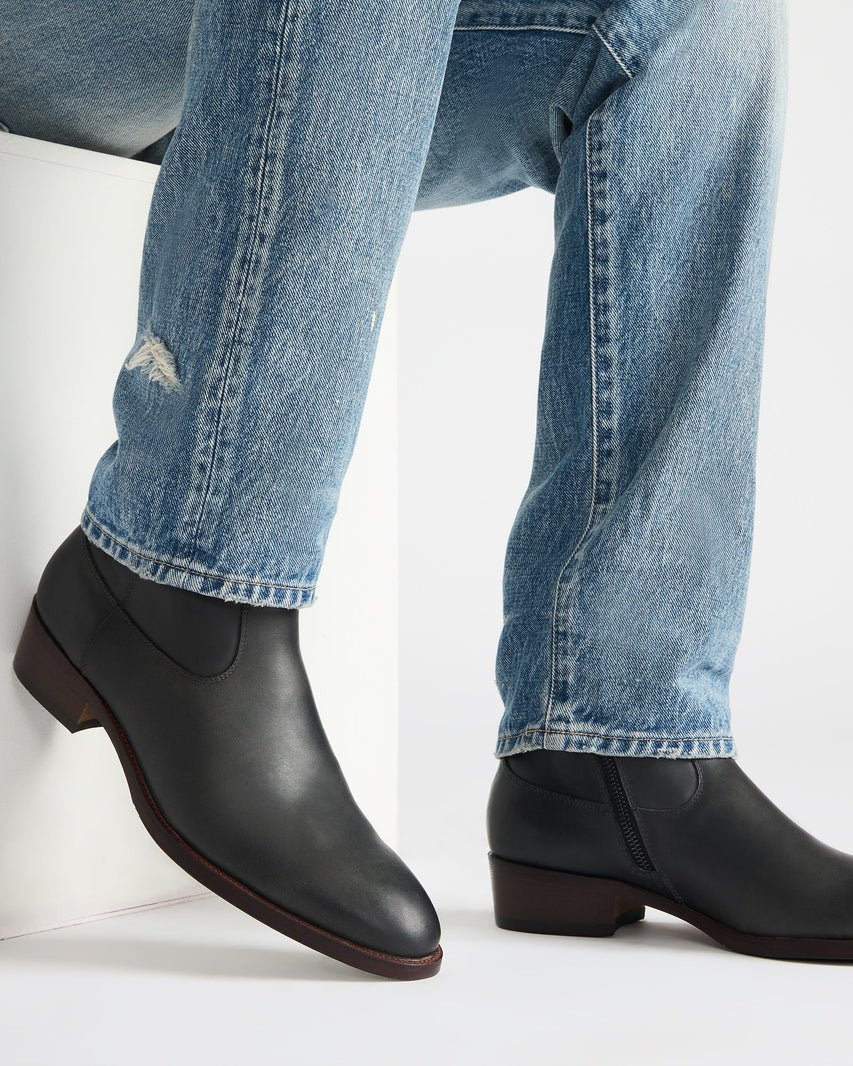 HENDRIK BLACK LEATHER