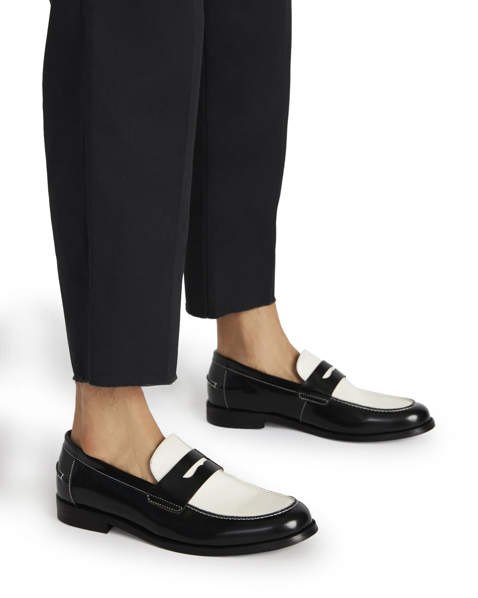 Steve Madden Women's Natan White Slip-On Loafers - Size 9 - Leather Steve Madden Women's Natan White Slip-On Loafers - Size 9 - Leather