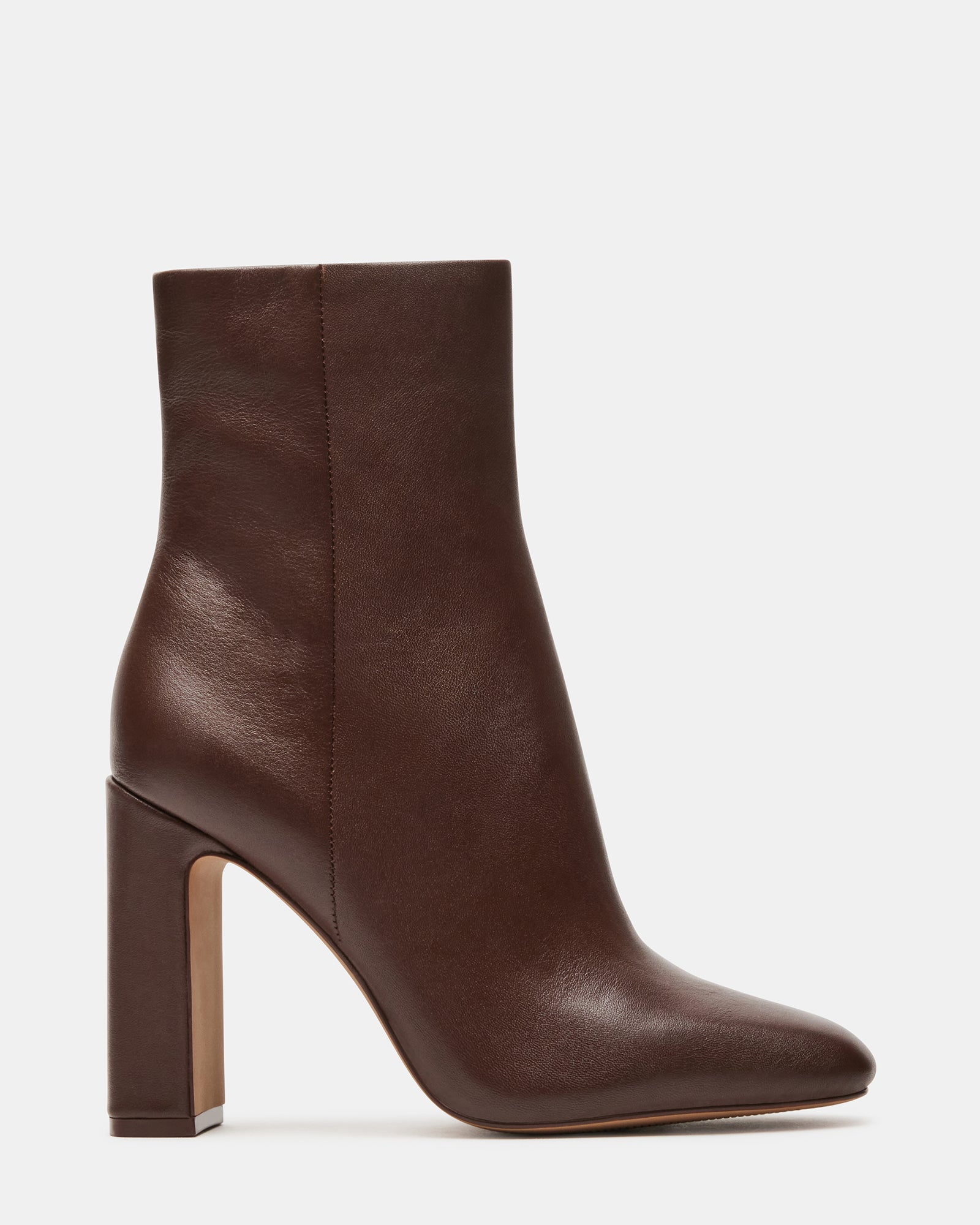 Seasonal Outfit Ideas with Brown Heel Boots