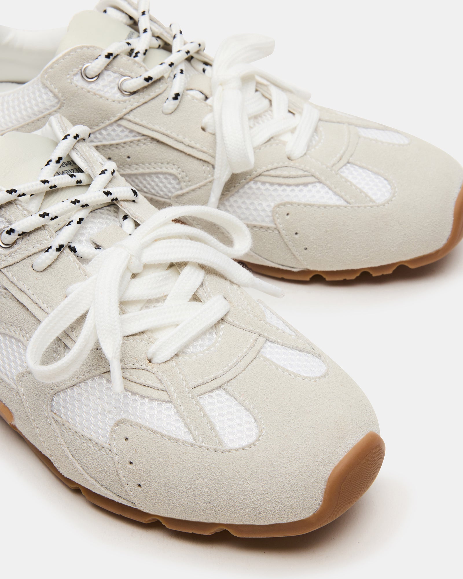 AZIEL White Low-Top Lace-Up Women's Sneakers – Steve Madden