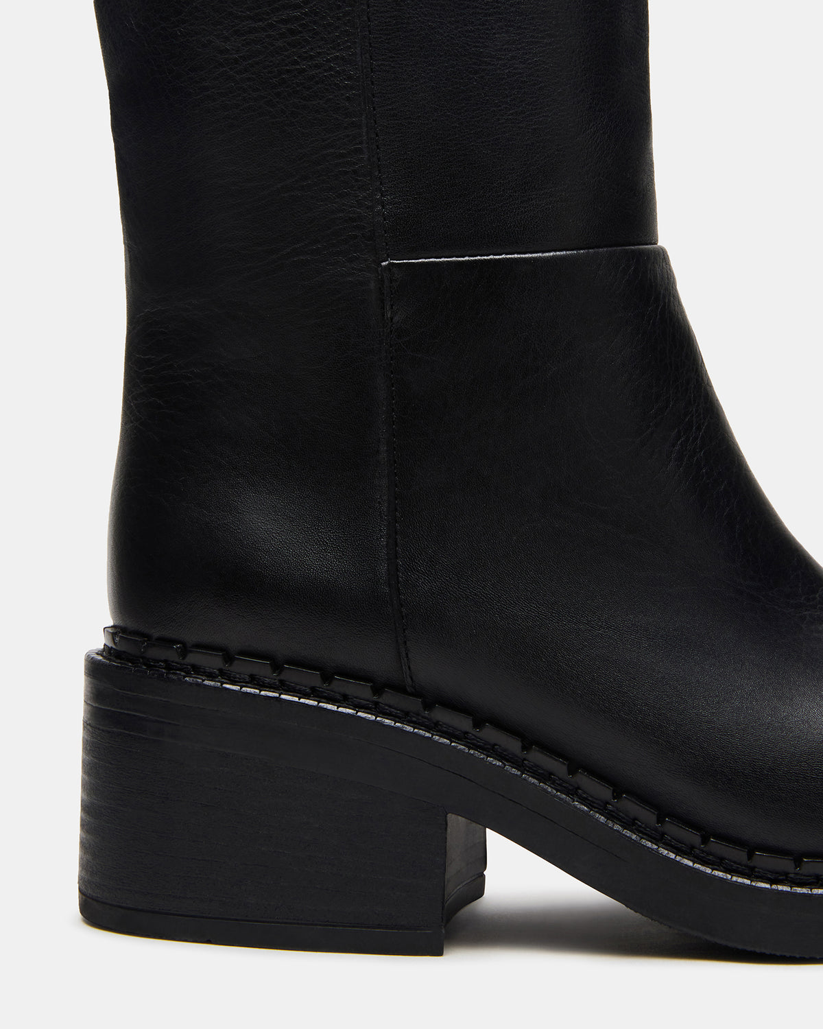 HKM Allweatherlaars Davos Fur waterproof (met bontrandje) wijnrood maat 40 HKM Allweatherlaars Davos Fur waterproof (met bontrandje) wijnrood maat 40