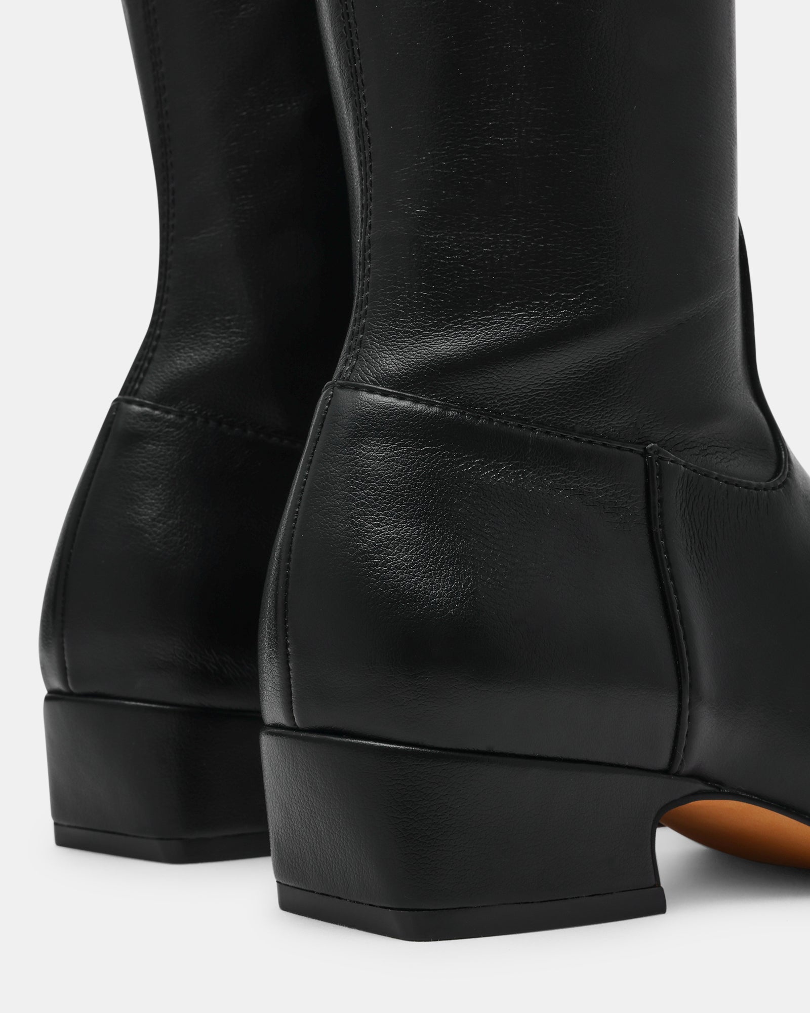 DELYRA BLACK - view 3