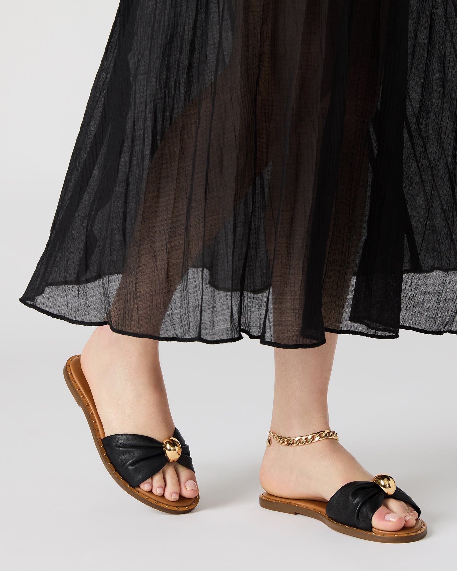 DIPSY Black Leather Slide Rounded Toe Women's Sandal – Steve Madden