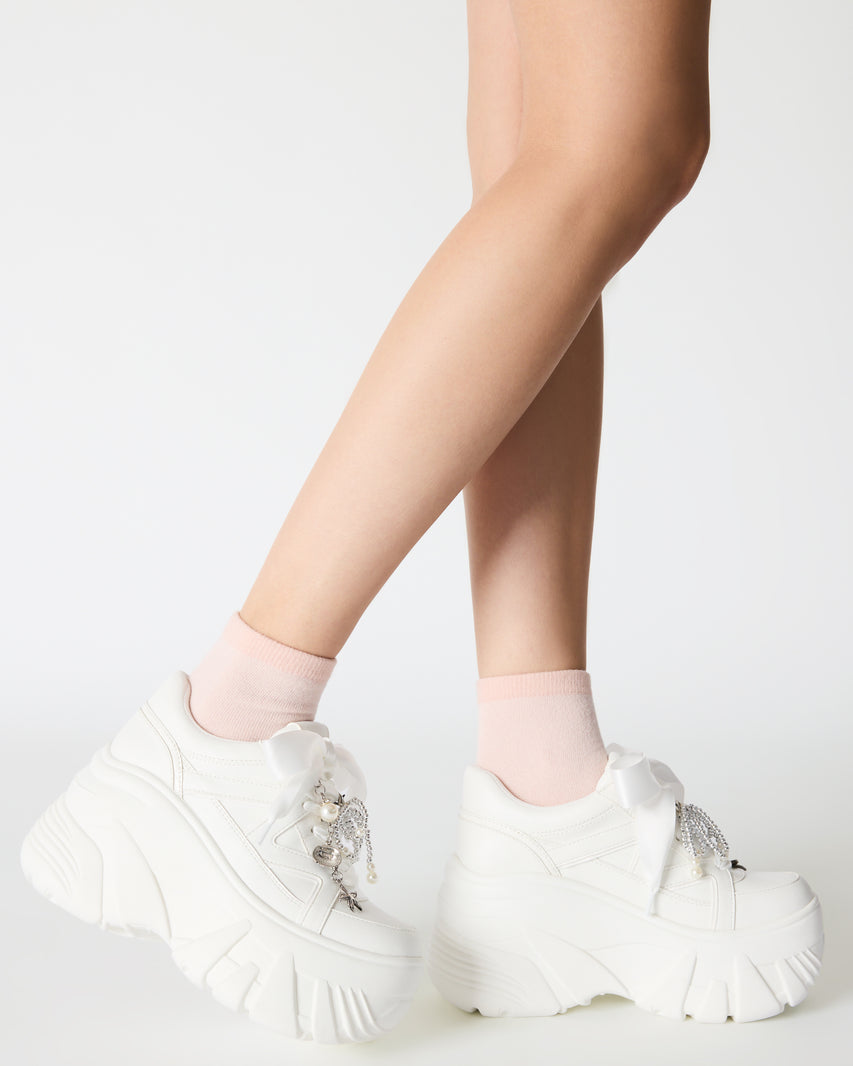 FIFI WHITE - view 2