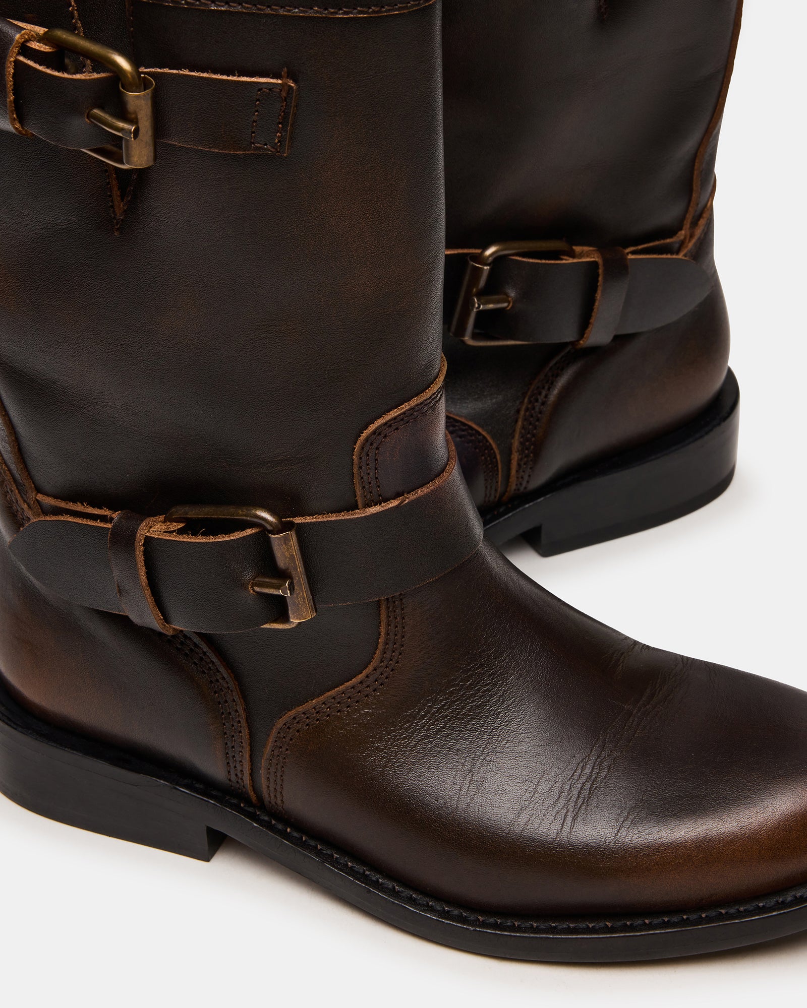 IRVING BLACK DISTRESSED