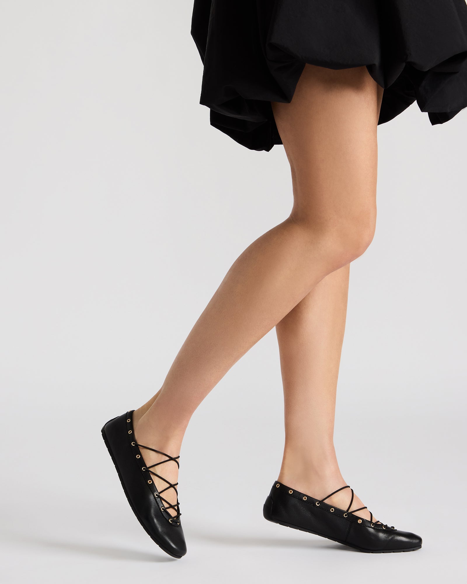 POINTE Black Leather Women's Ballet Square-Toe Flat – Steve Madden