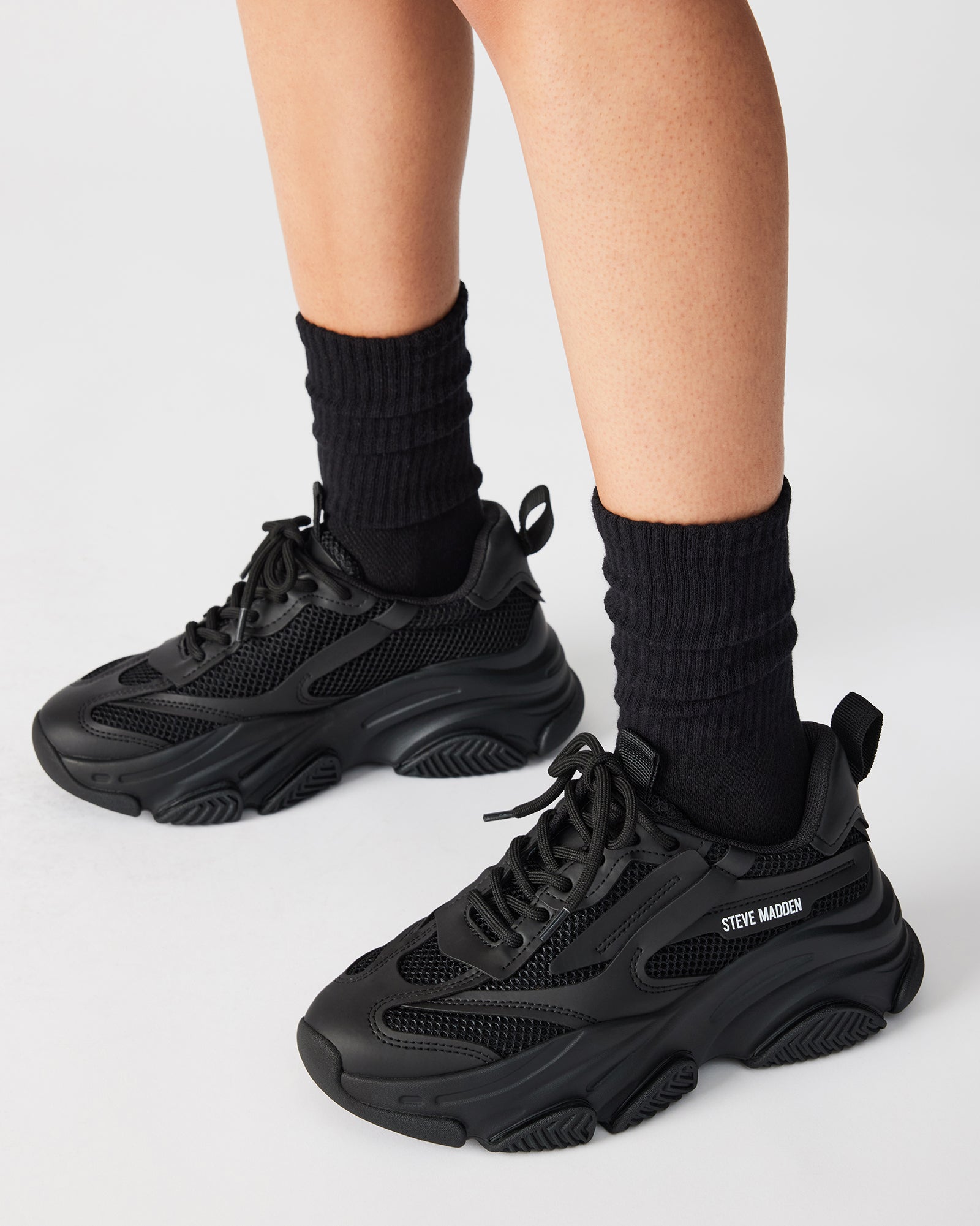 POSSESSION Black Platform Lace-Up Women's Sneaker โ Steve Madden