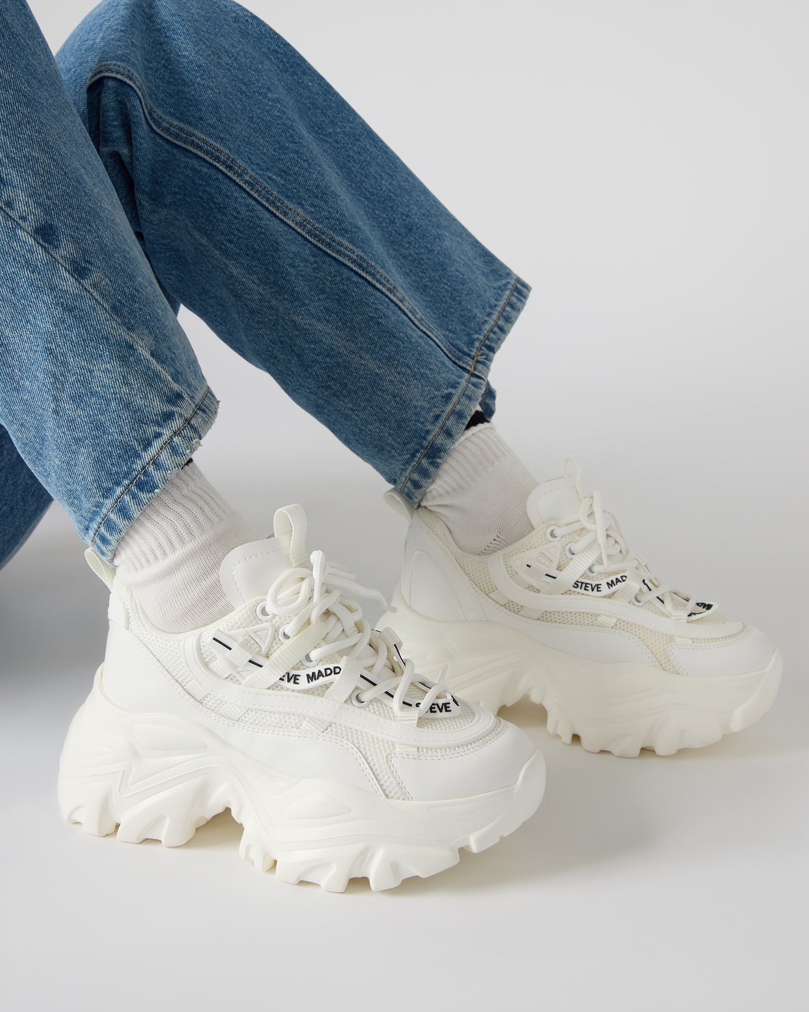 【Steve Madden】 Recoupe White 厚底スニーカー RECOUPE White Women's Chunky Platform Low-Top Sneaker