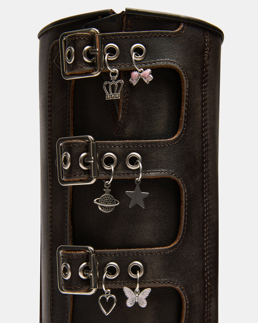 ROCKY CHARMS BROWN DISTRESSED