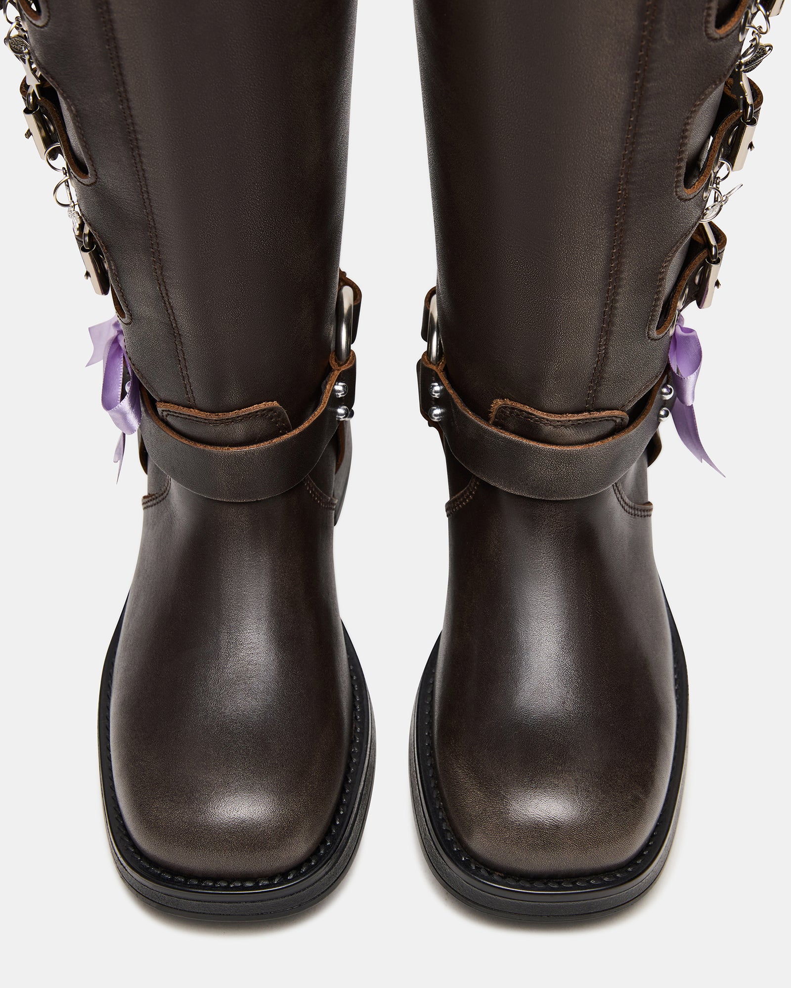 ROCKY CHARMS BROWN DISTRESSED