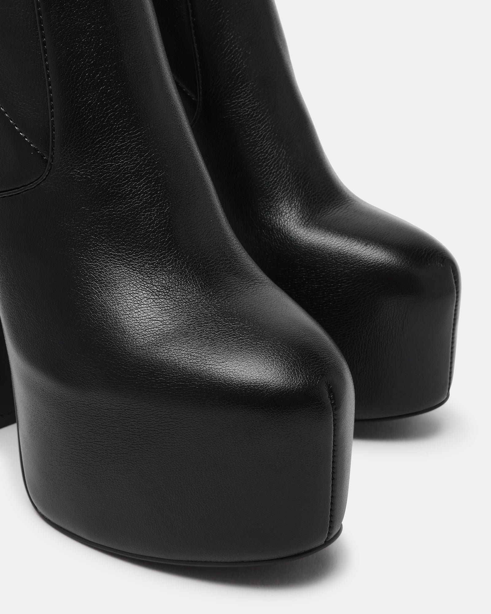 SCRATCH BOOT & LUXXAR BAG BUNDLE - view 3