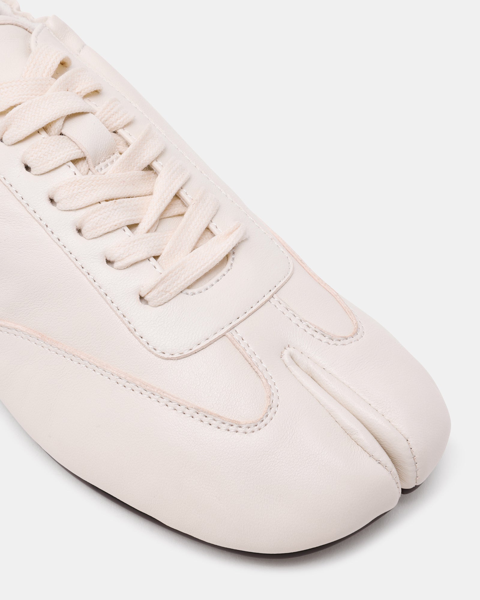 SOUTH WHITE LEATHER - view 3