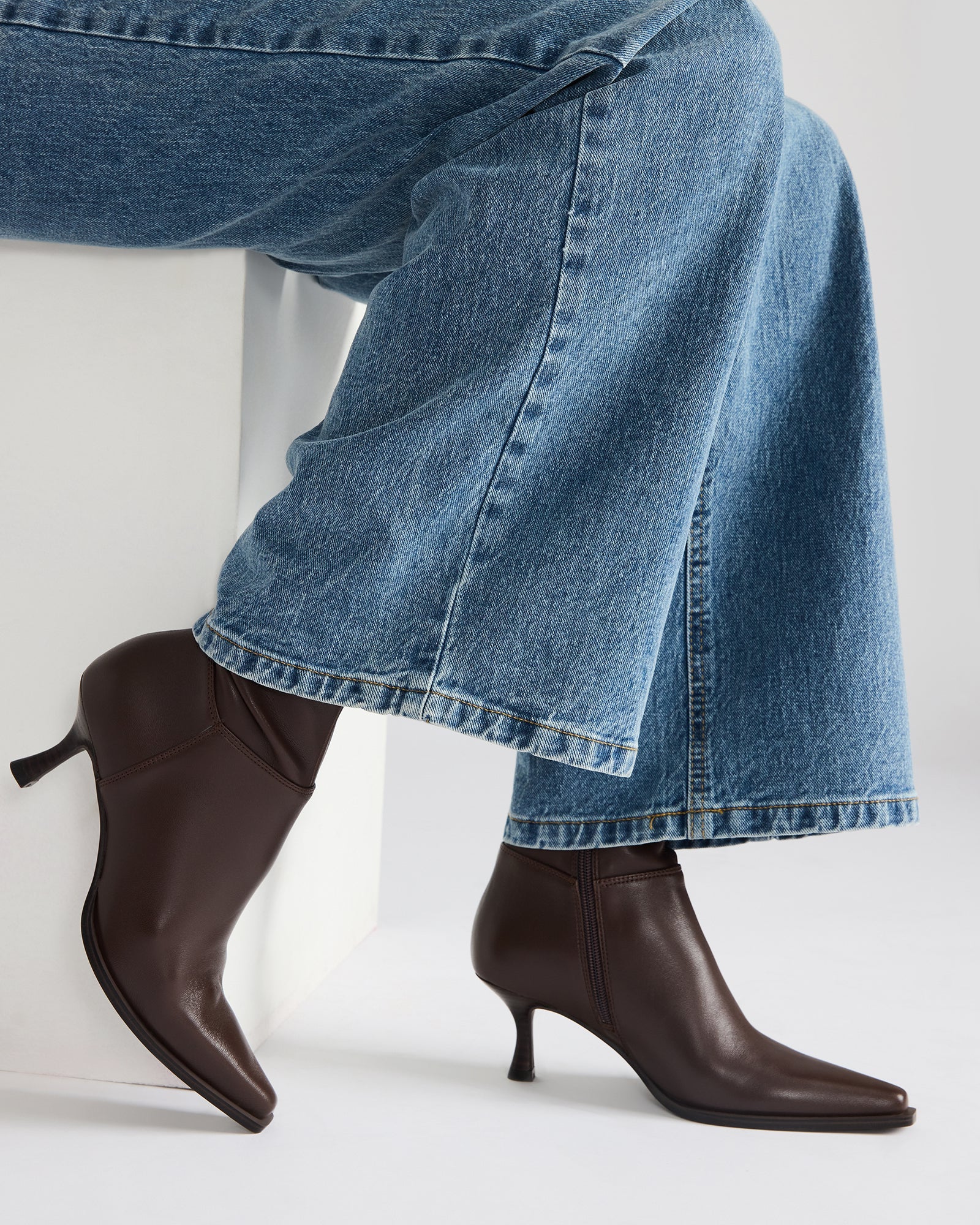 STASIA Taupe Pointed-Toe Kitten Heel Women's Ankle Boot – Steve Madden