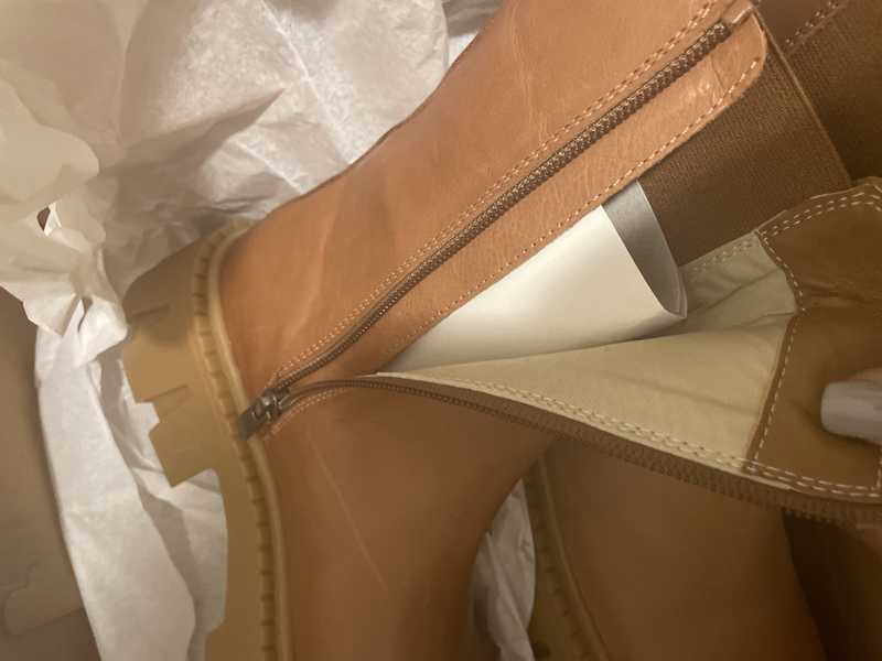 CHARGES TAN LEATHER - SM REBOOTED